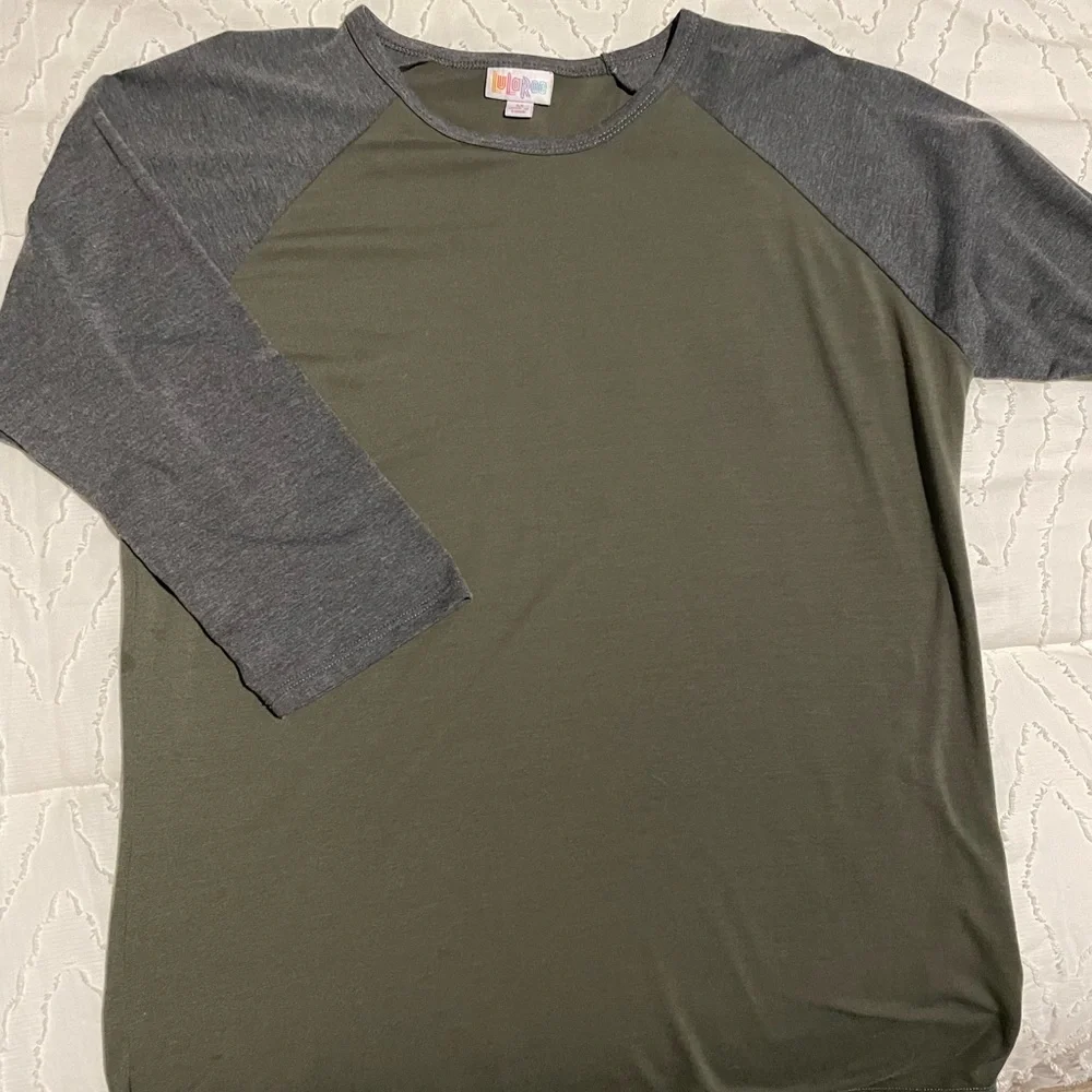 Lularoe size Medium Randy - Picture 1 of 1